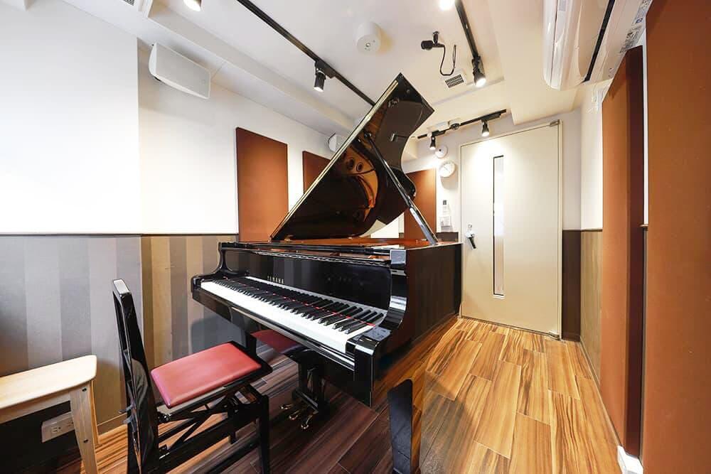 ABOUT SOUND STUDIO NOAH 3